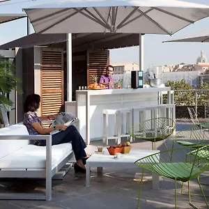Novotel Vieux Port Отель